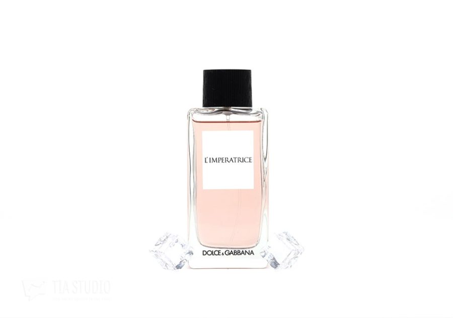 Fotografia produktowa - Zdjęcie packshot - Zdjęcie reklamowe perfum